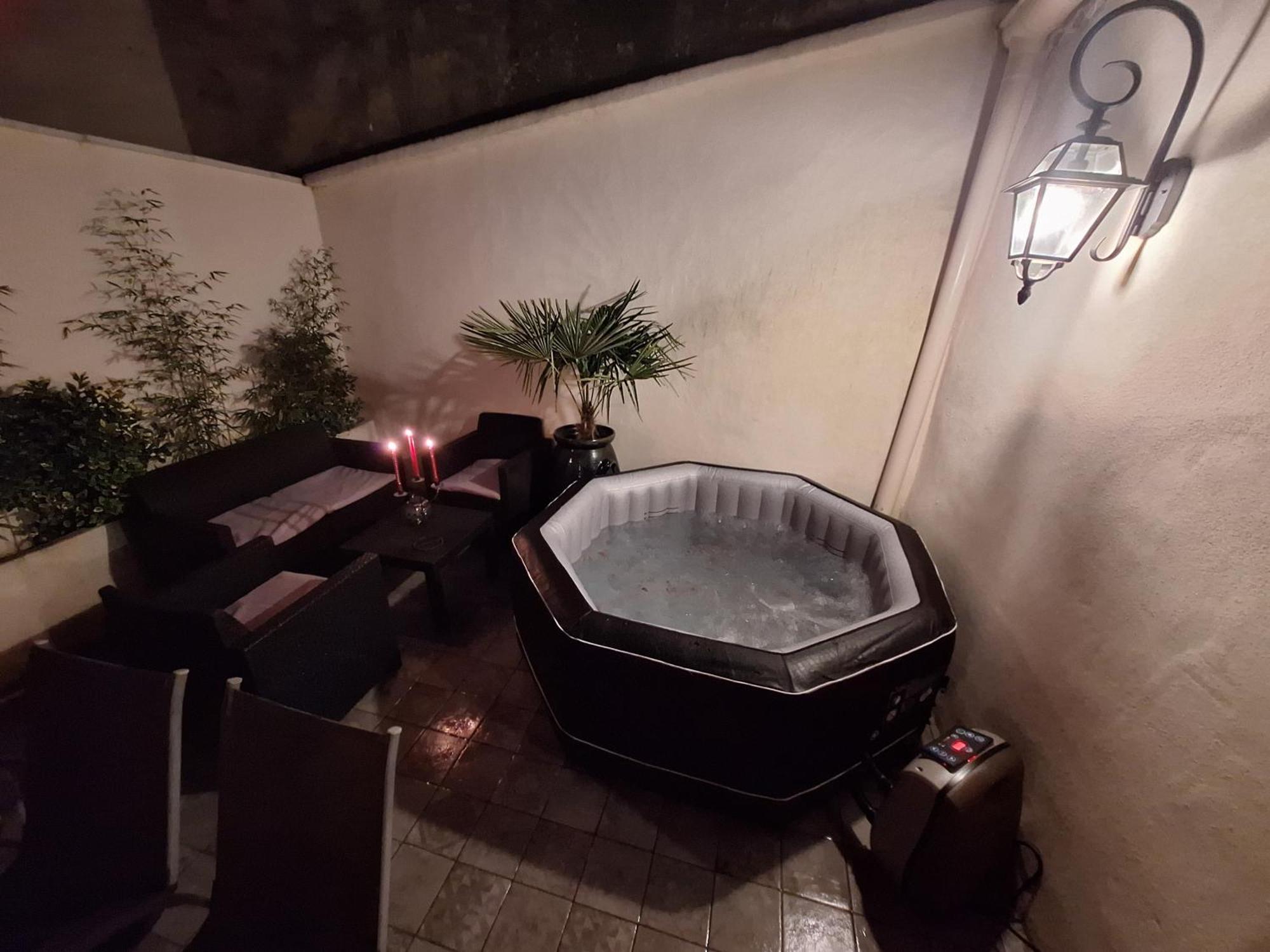 La Bonbonniere Gite De Charme Avec Jacuzzi Malaucene Ngoại thất bức ảnh