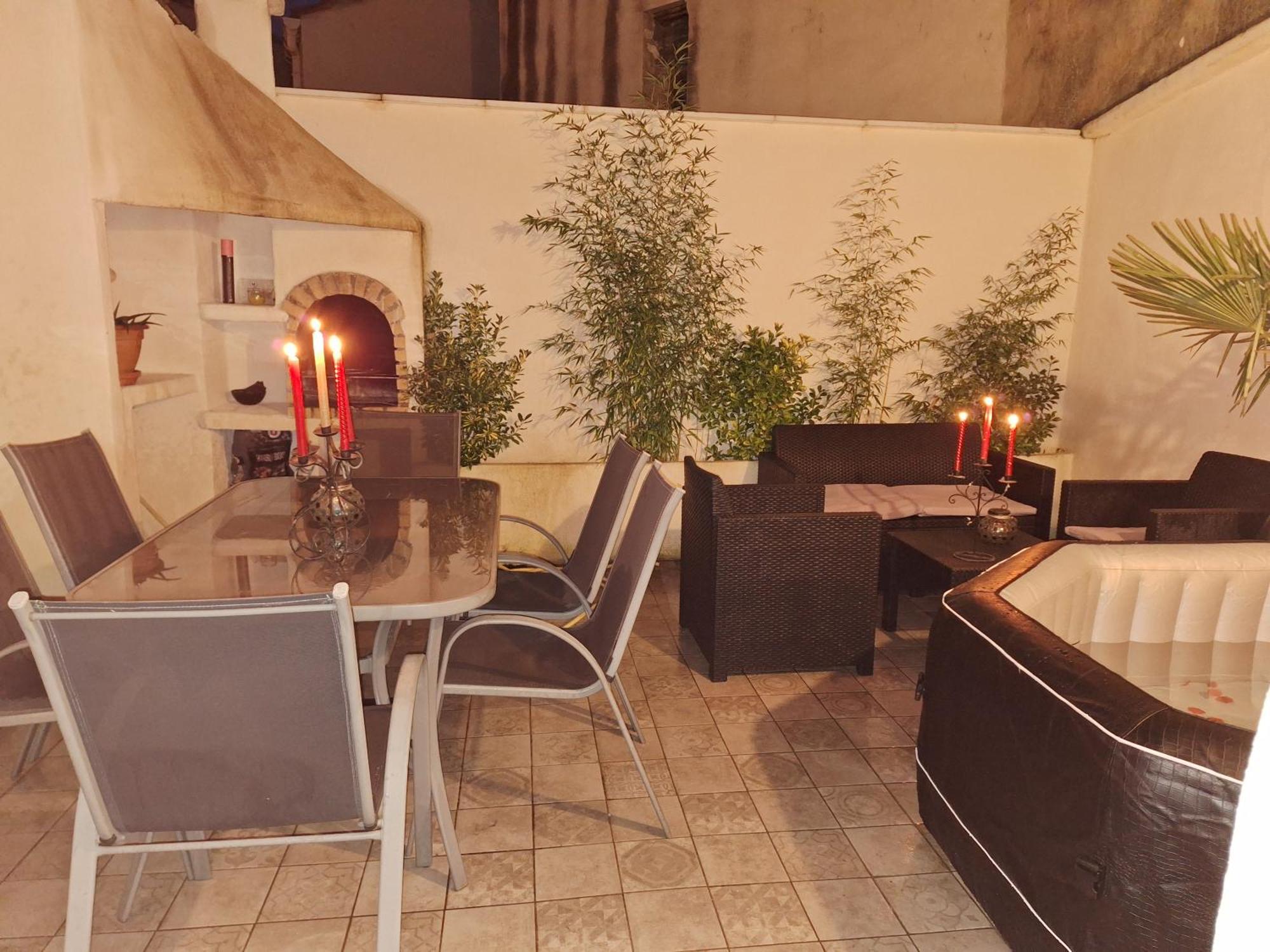 La Bonbonniere Gite De Charme Avec Jacuzzi Malaucene Ngoại thất bức ảnh