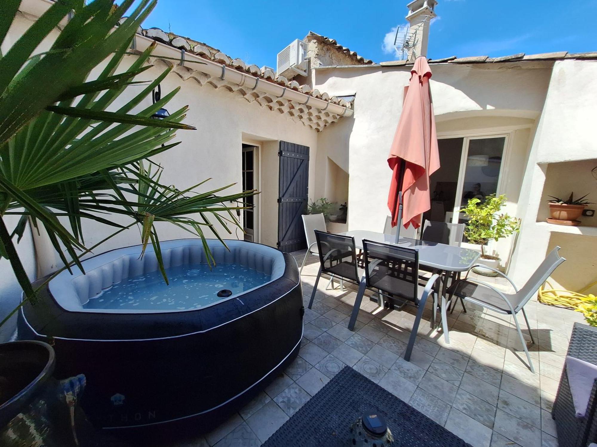 La Bonbonniere Gite De Charme Avec Jacuzzi Malaucene Ngoại thất bức ảnh